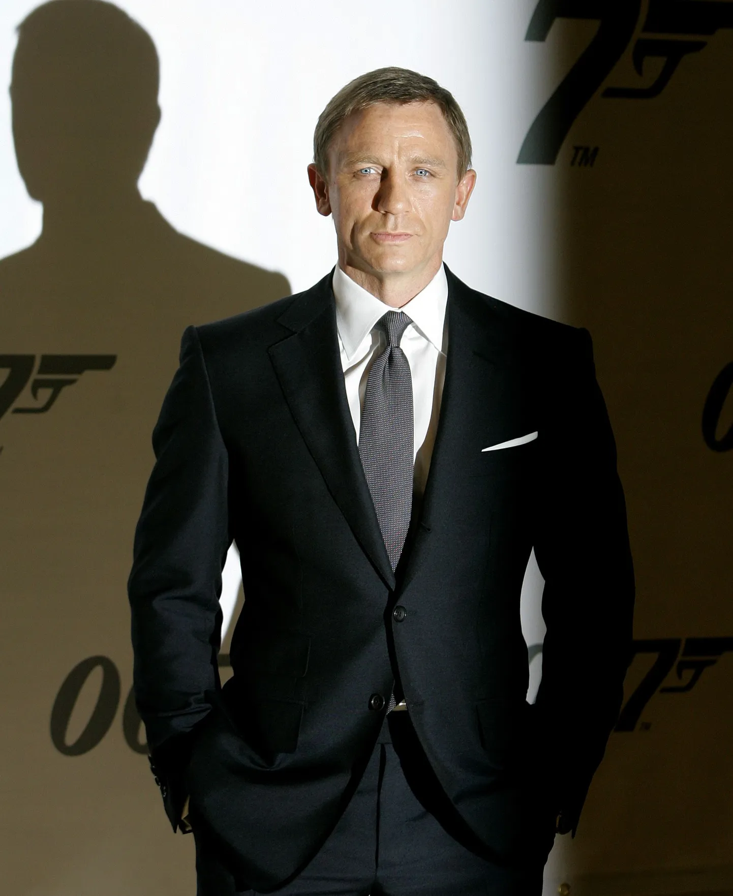 Daniel Craig