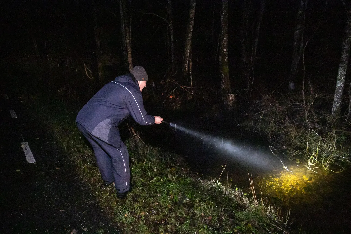 Keskkonnaameti inspektorid kontrollivad lõheliste püügirahu iga ilmaga.