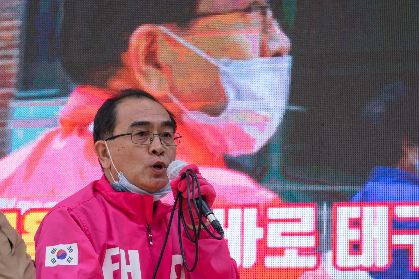 Endine kõrge Põhja-Korea diplomaat Thae Yong-ho valiti Lõuna-Korea parlamenti.