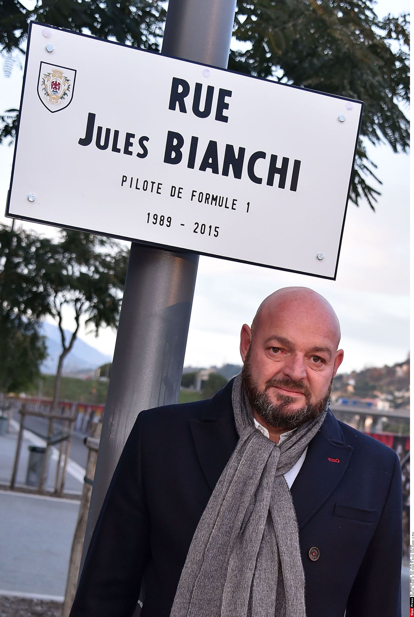 Jules Bianchi isa oma pojale pühendatud tänava sildiga.