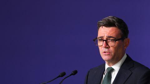 Briti uus peaminister Burnham teeb esmaspäeval visiidi Kiievisse