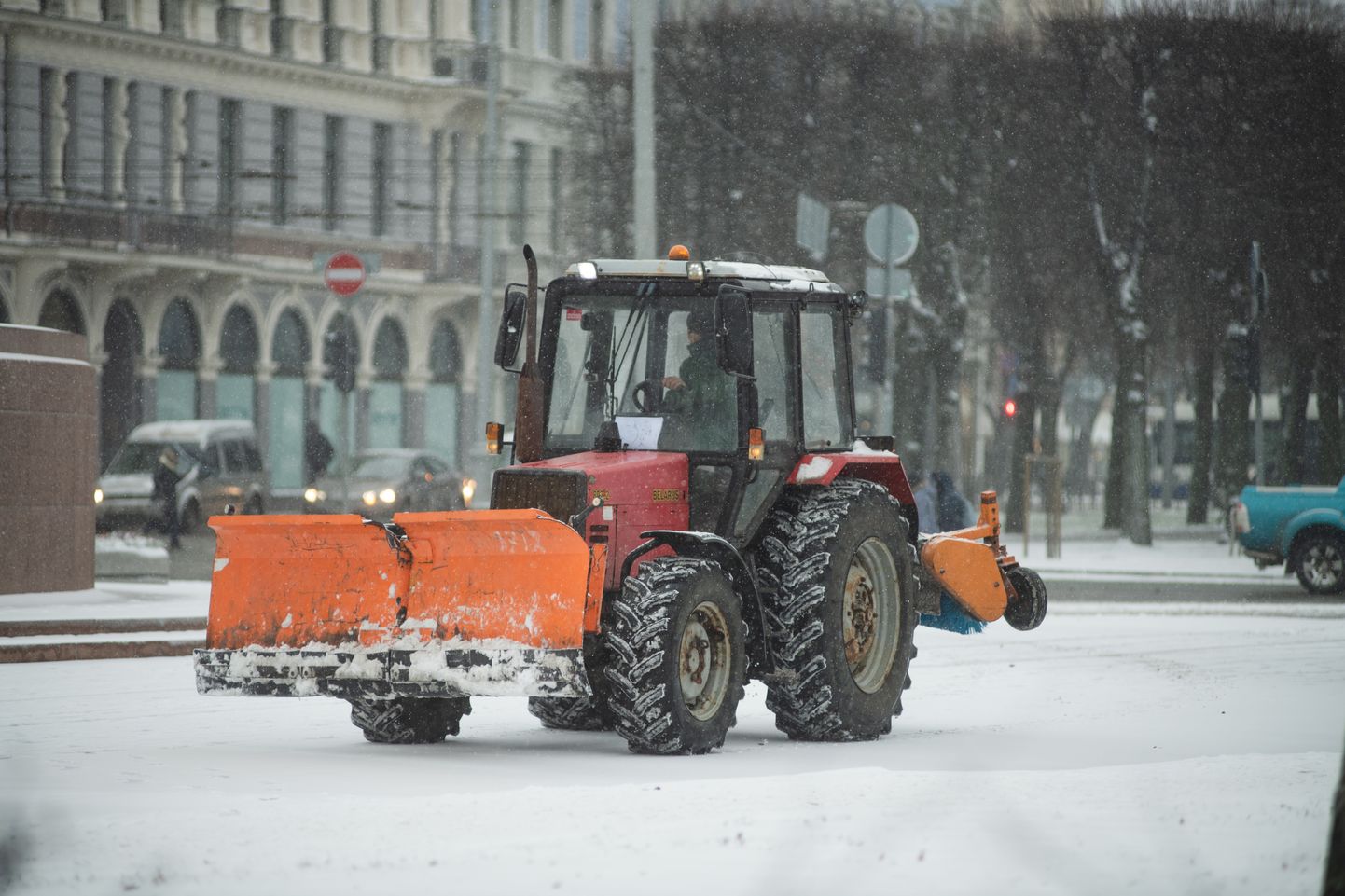 Sniegota diena Rīgas centrā.