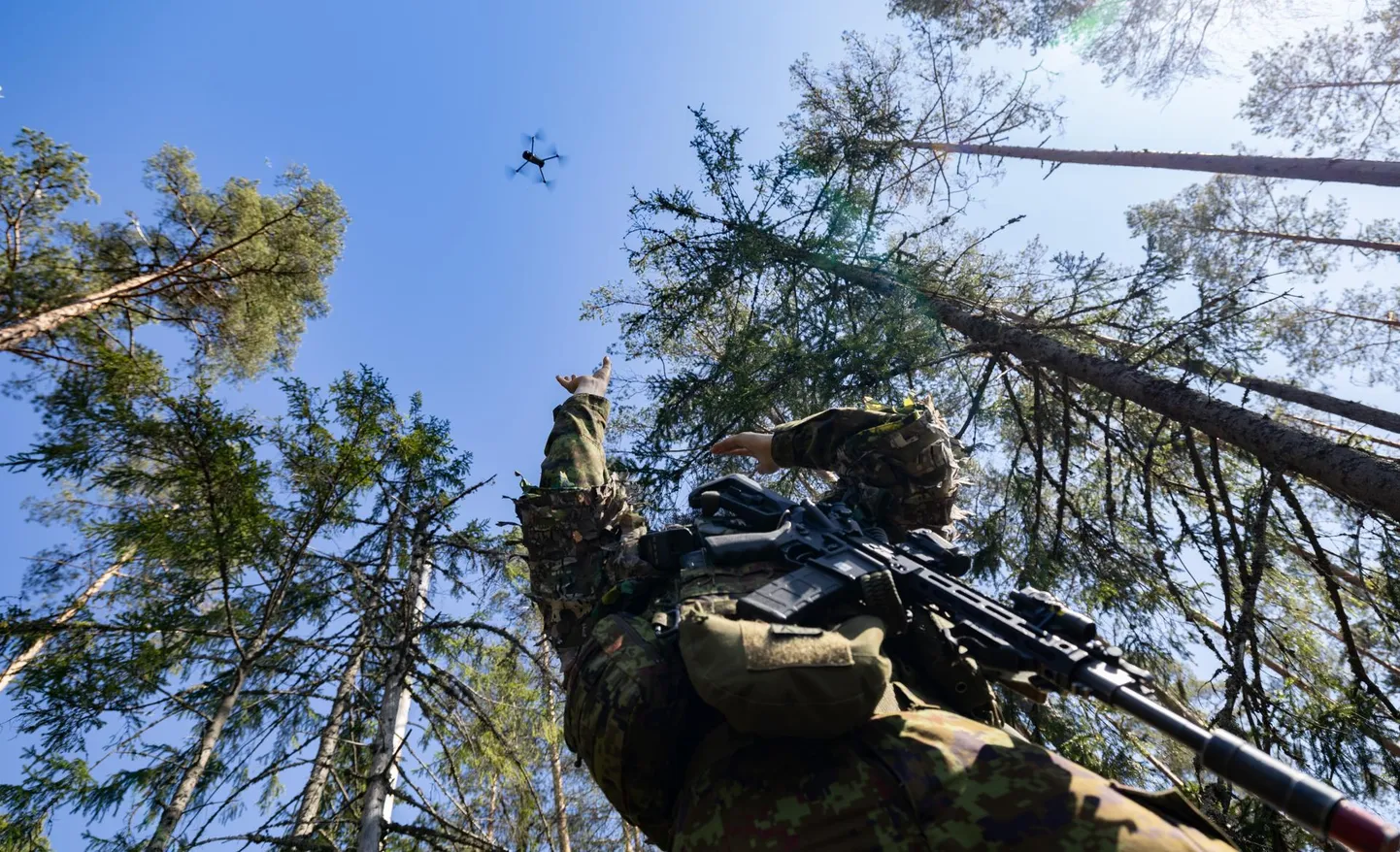 Eesti ja Ukraina üksuste ühine drooniõppus Siilil.