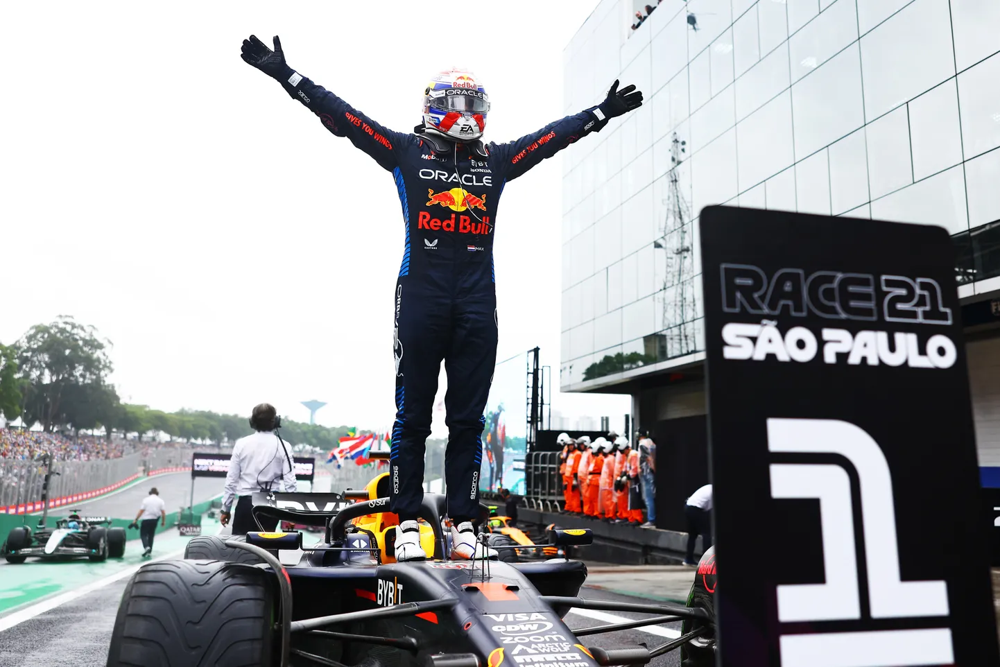 Viimati juunis põhisõidu võitnud Max Verstappen tegi seda taas.