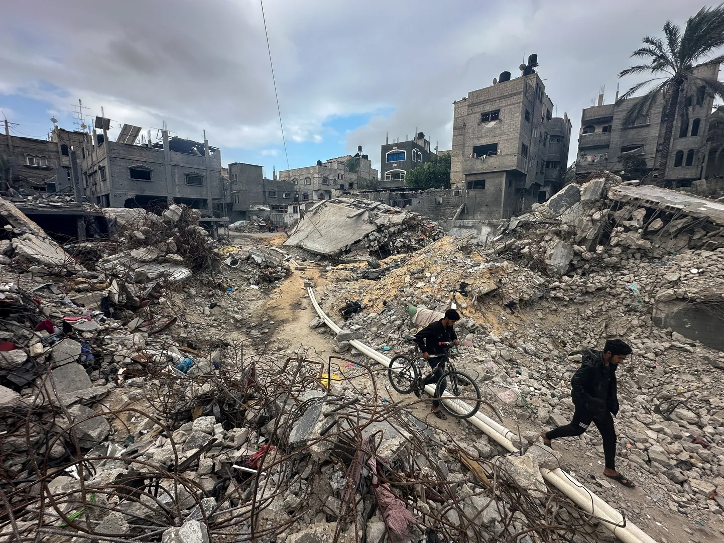 Rusud Khan Younise põgenikelaagris Gaza sektori lõunaosas. 27. november 2023.