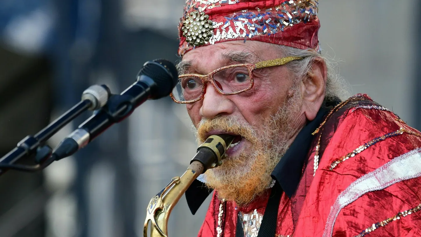 Saja aasta vanuselt esimese sooloalbumi välja andnud Marshall Allen teab, et vanus on ainult arv.