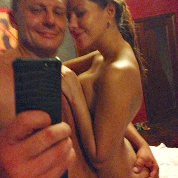Голые Елена Беркова и ее муж показали интимное фото