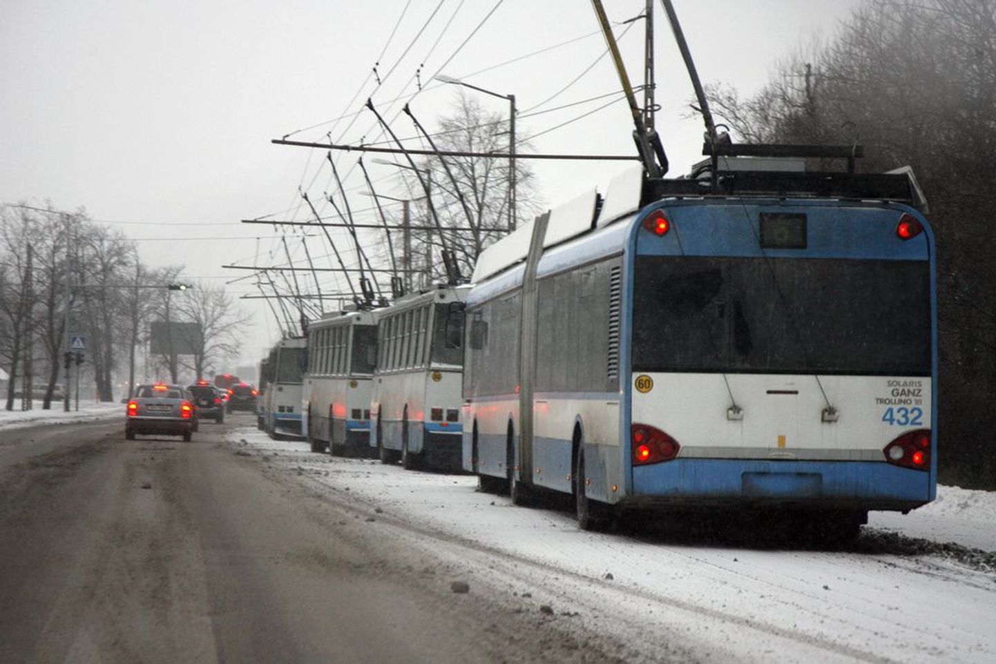 Ühissõidukite kasutamine Tallinnas näitab langustendentsi.