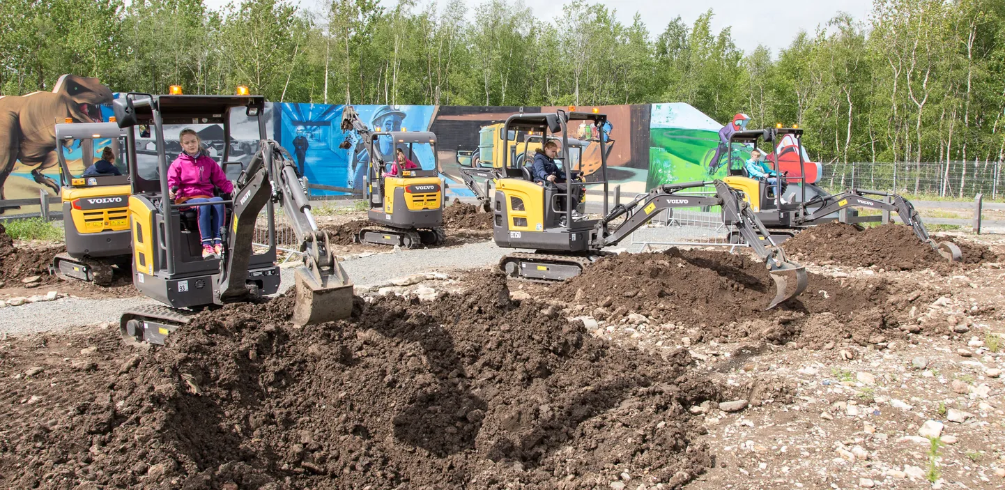 Kiviõli seikluskeskuses käib kevadiste koolireiside tippajal kuni kümme gruppi päevas.