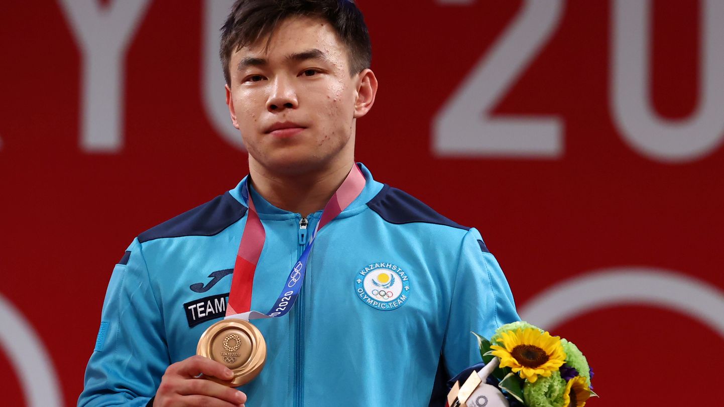 Tokijas olimpisko spēļu bronzas medaļnieks svarcelšanā Igors Sons no Kazahstānas