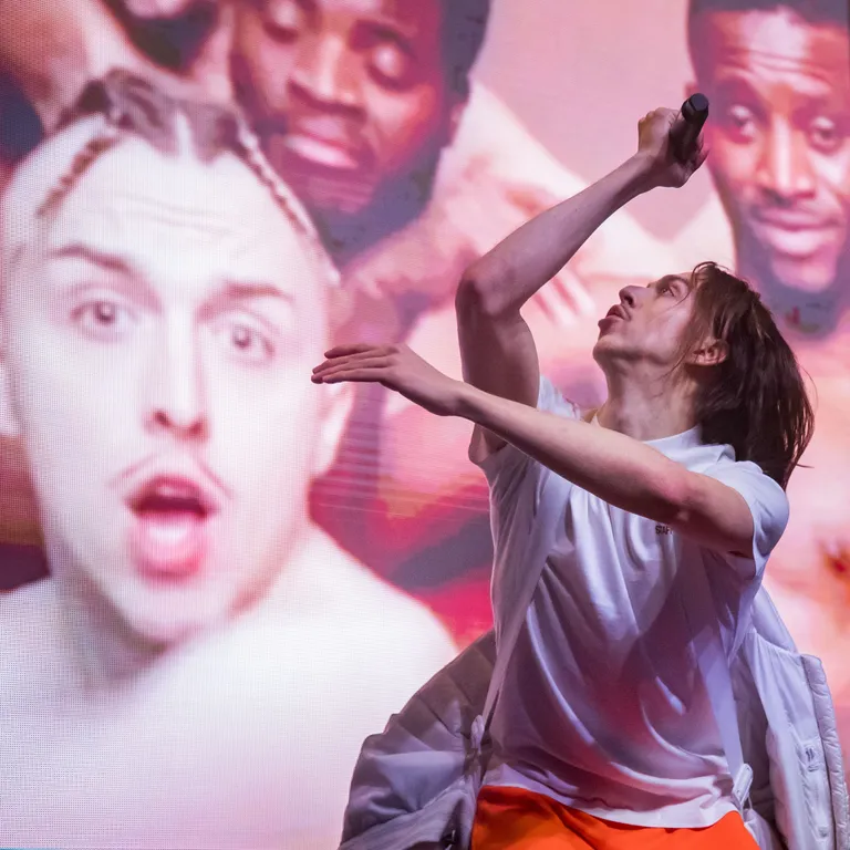 Tommy Cash.