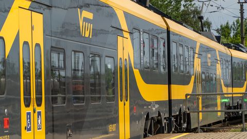 Kontakttīkla bojājuma dēļ Zemitānu stacijā kavēta vilcienu satiksme Skultes līnijā