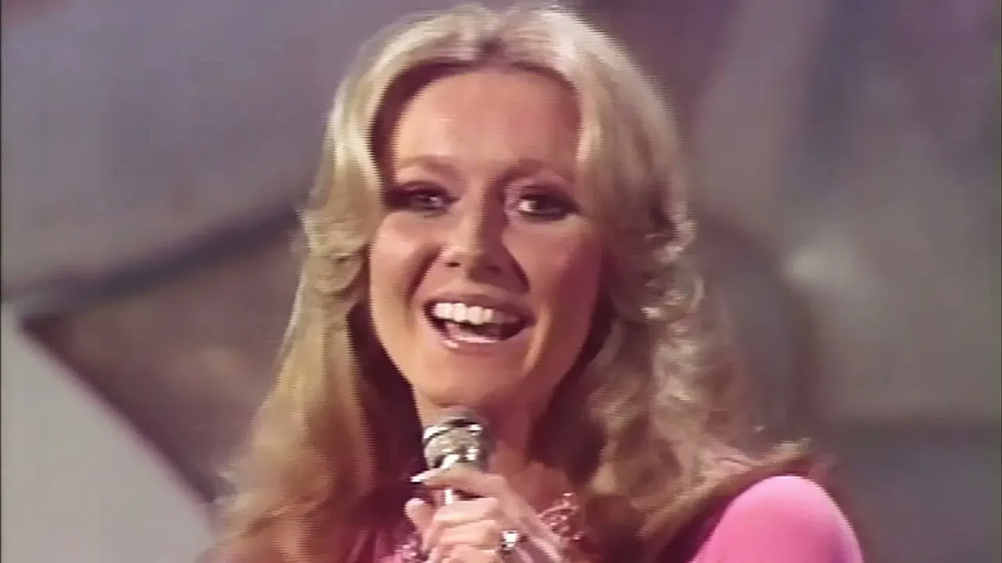 Laulja Clodagh Rodgers esindas Ühendkuningriiki 1971. aasta Eurovisiooni lauluvõistlusel.