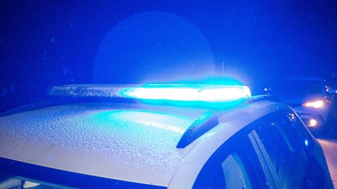 Tallinnas sõitis operatiivsõitu teinud politseiauto otsa ülekäigurada ületanud tüdrukule