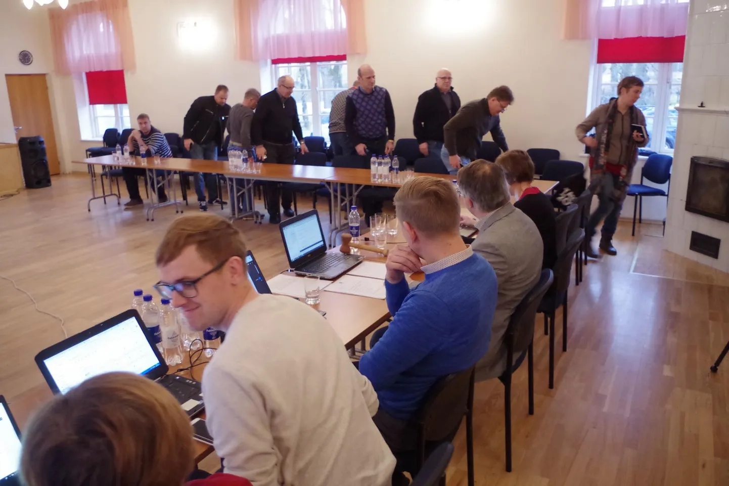Rõuge volikogu opositsioon lahkus ühinemislepingu avamise arutelult.