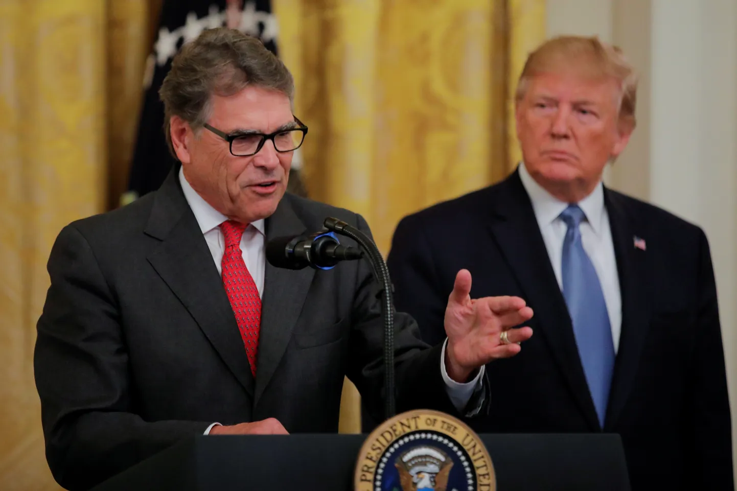 Rick Perry ja Donald Trump.