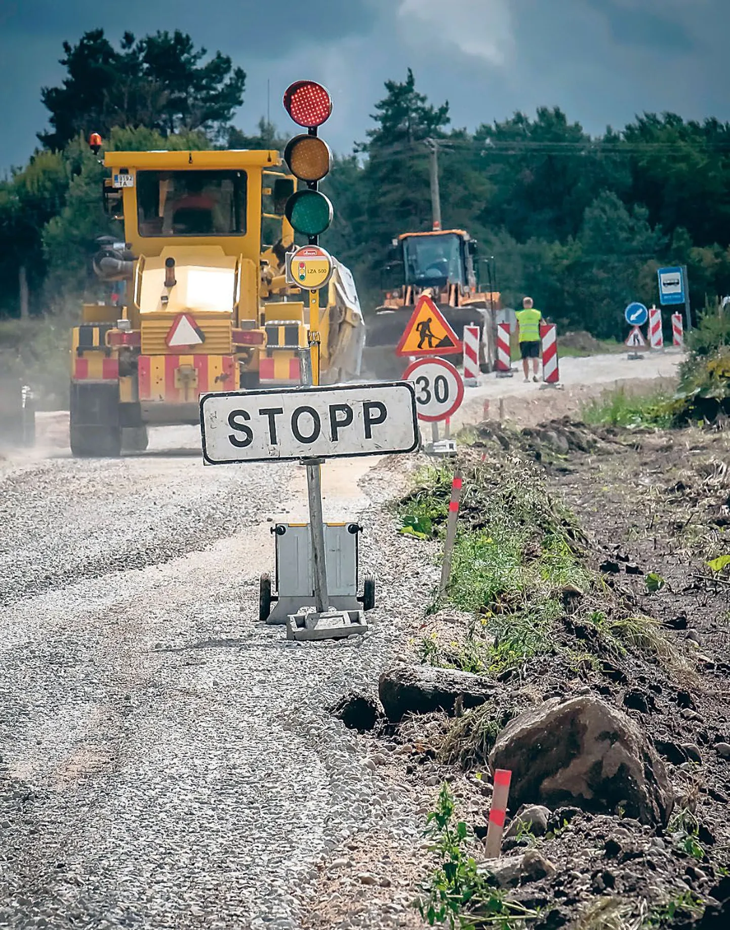 Kergu – Pärnu-Jaagupi teel peavad liiklejad varuma aega ja kannatust: käib remont.