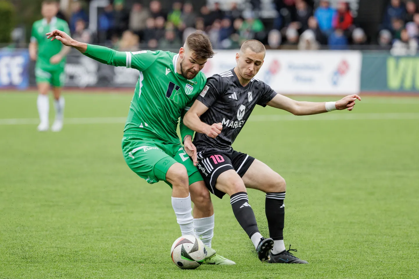 Nikita Ivanov (paremal) on tänavusel hooajal olnud Premium Liigas parim sööduandja.