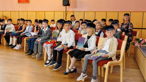 FOTOD ⟩ Otepää gümnaasiumis läheb esimesse klassi 36 koolijütsi