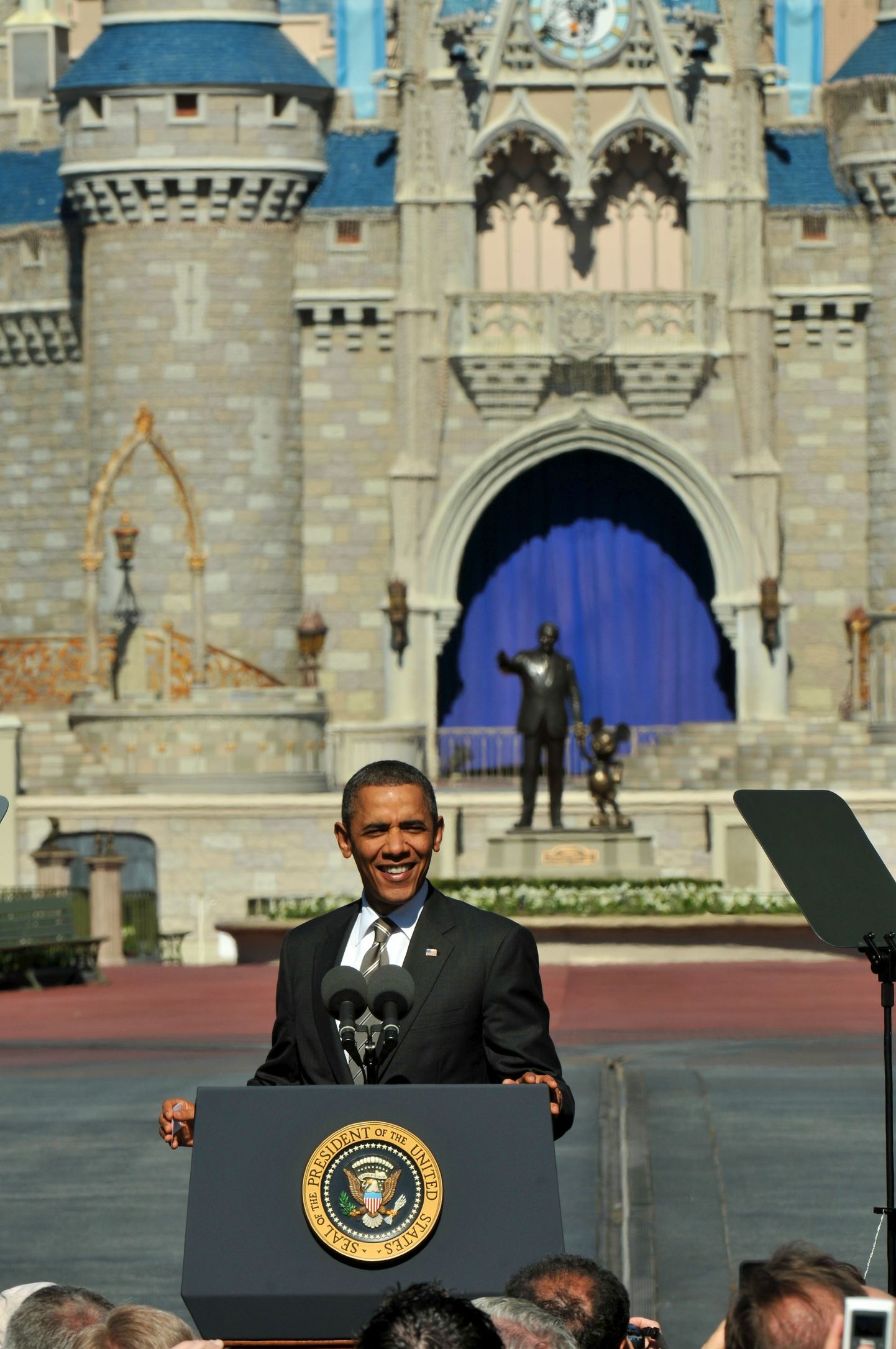 Barack Obama Florida Disney Worldis kõne pidamas