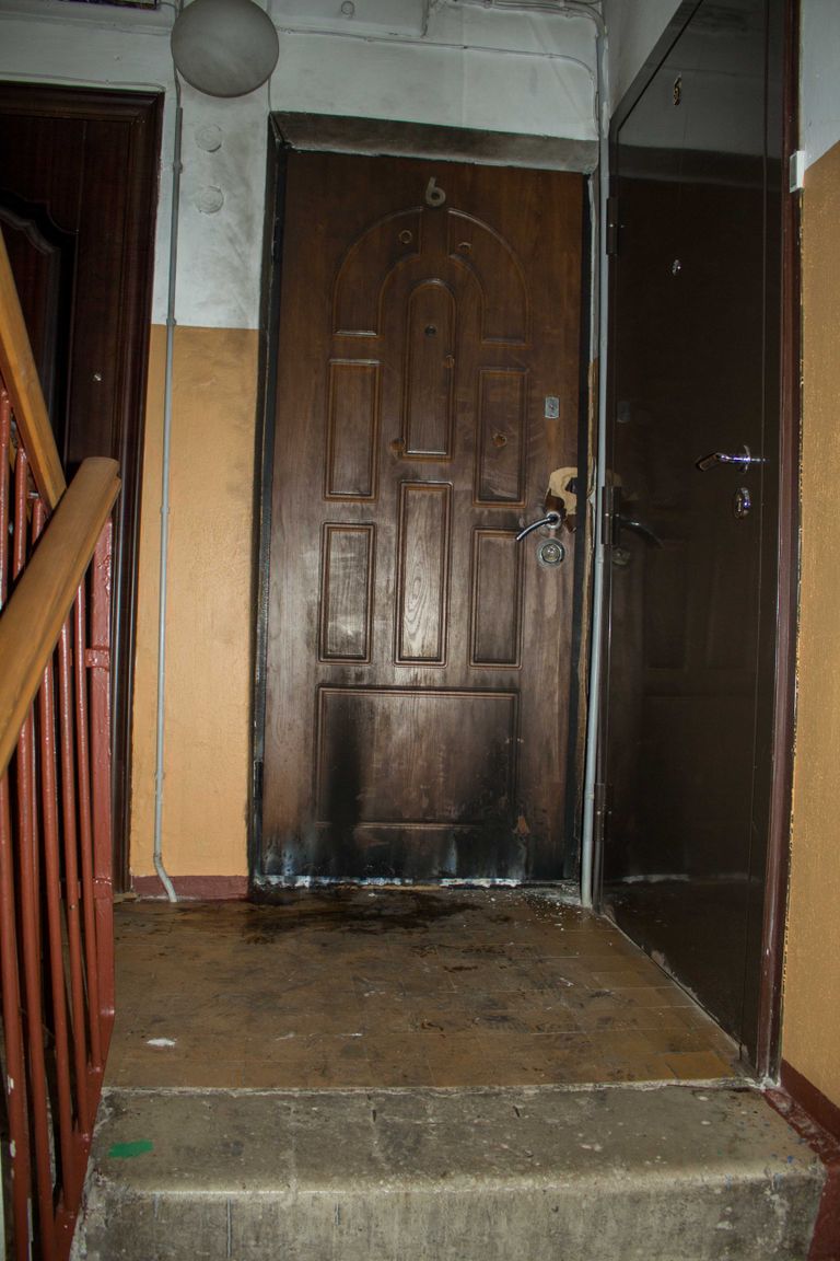 Valgas aadressil Jakobi 10 asuvas kortermajas põles korteri uks.