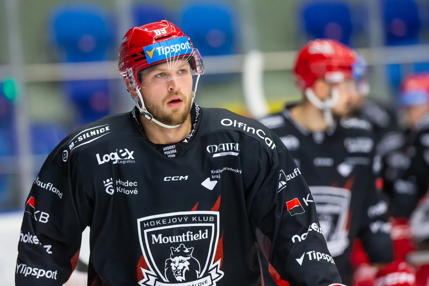 Latvijas hokeja uzbrucējs Oskars Batņa