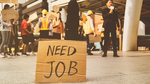 Latvija načrtuje odpravo statusa iskalca zaposlitve od leta 2026