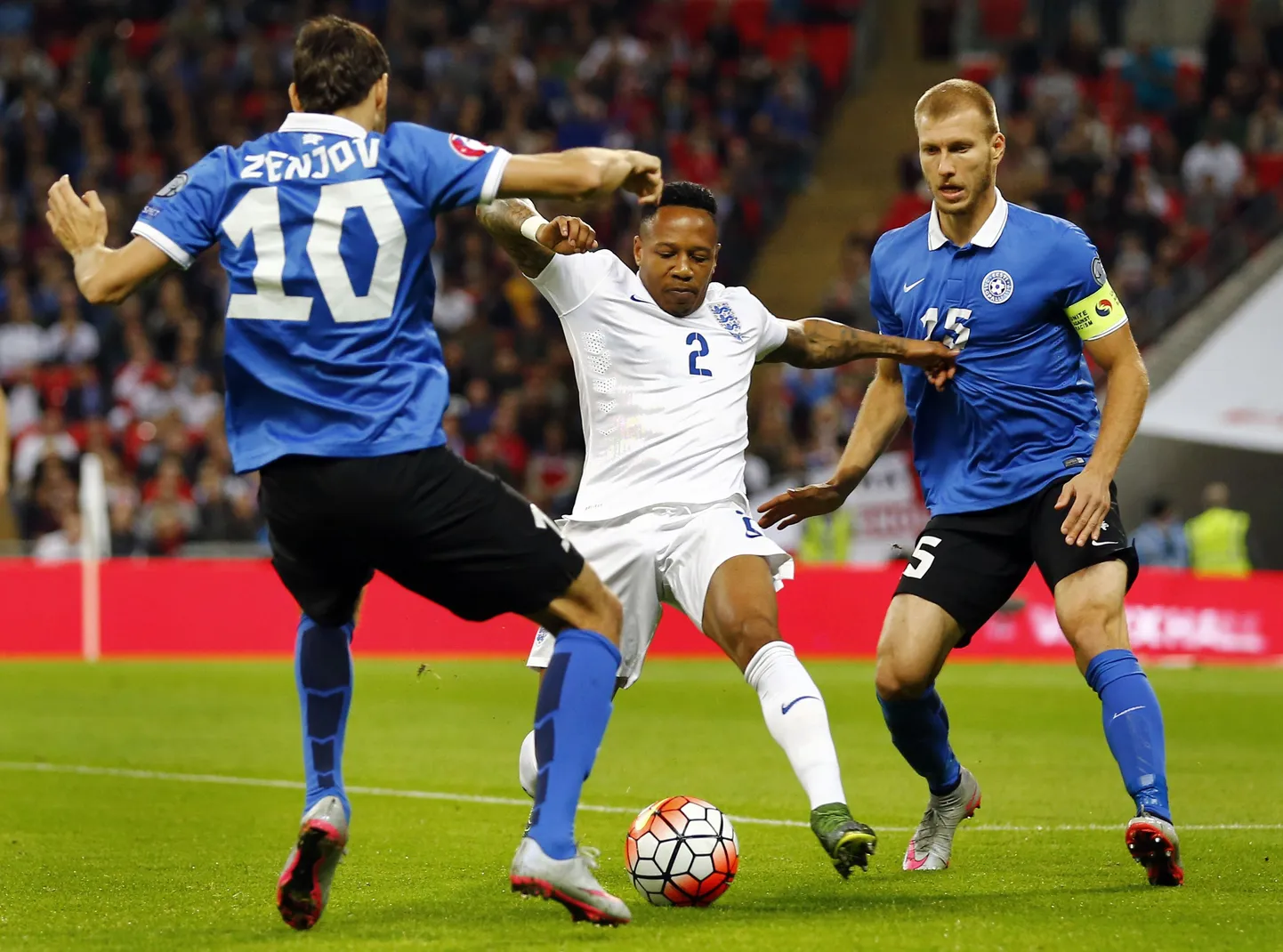 Nathaniel Clyne (2), Ragnar Klavan (15) ning Sergei Zenjov (10)