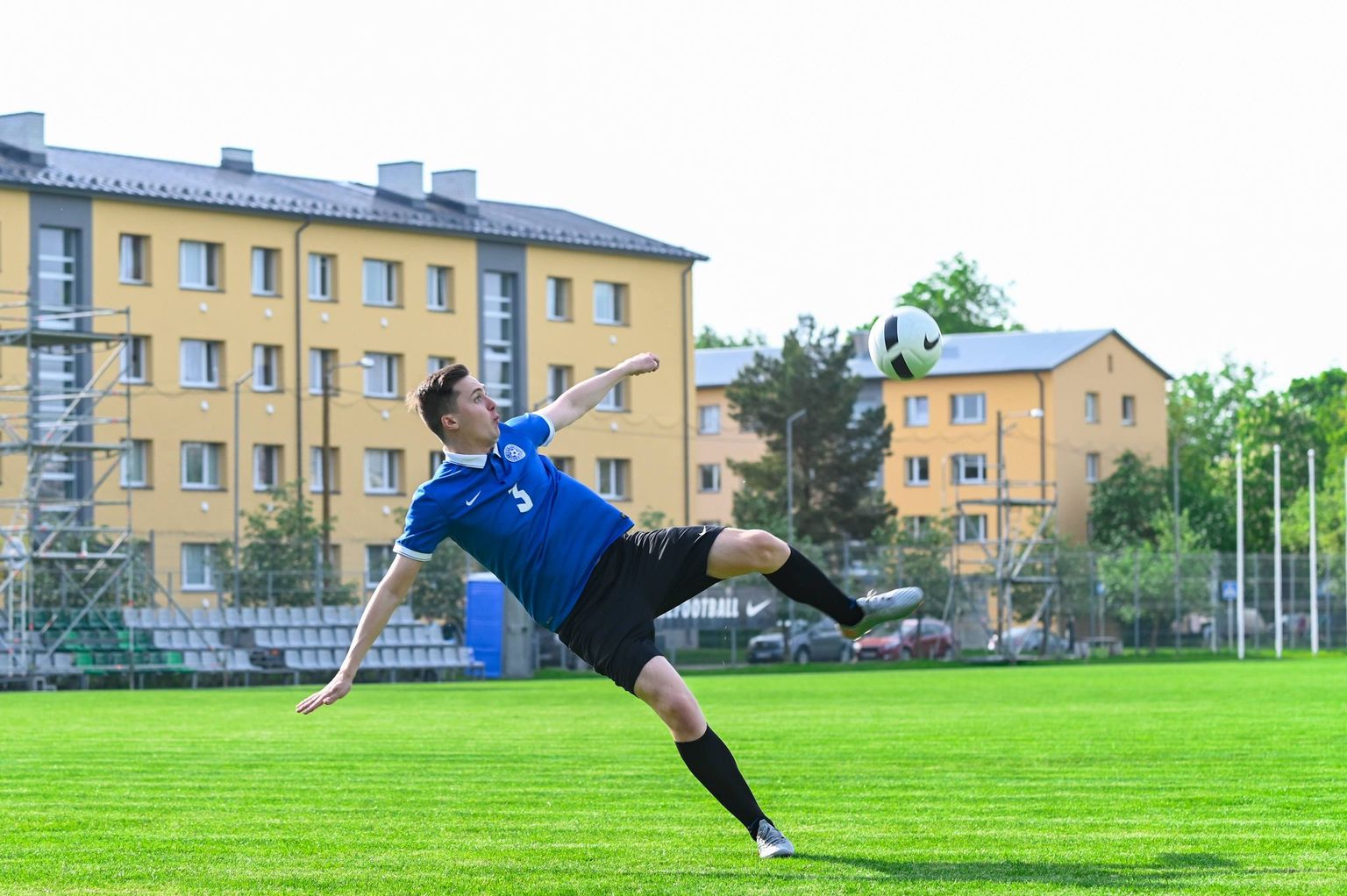 Loo autori Sander Jürjensi tõdemus: koondisesärk on poest ostetud ja nii see jääb ka tulevikus.