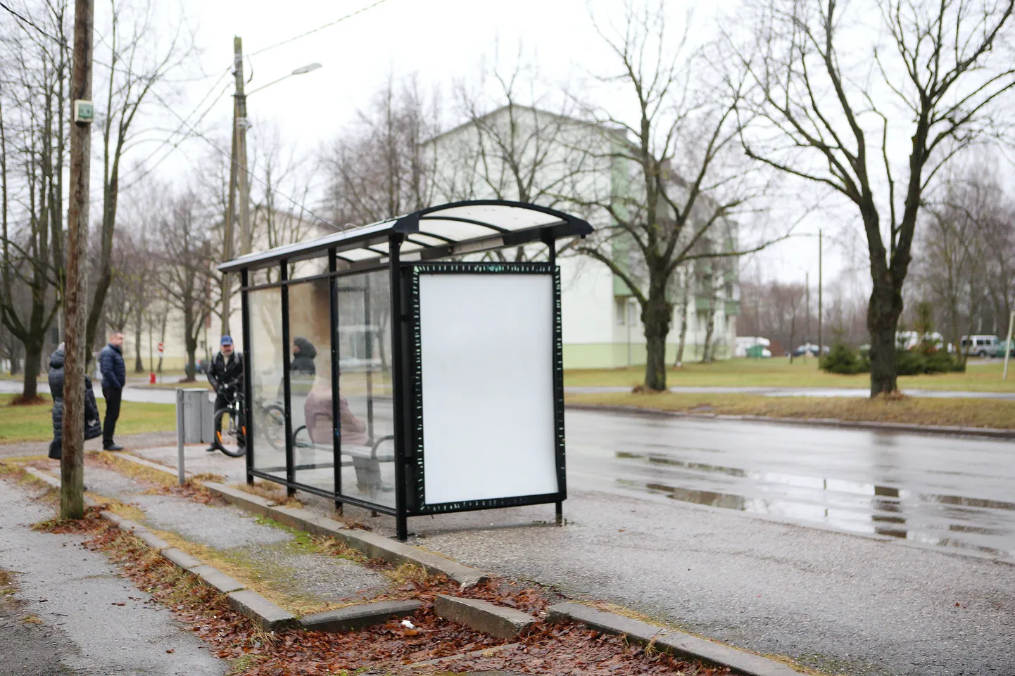 Pärnu linn annab bussiootepaviljonid pikaks ajaks rendile.