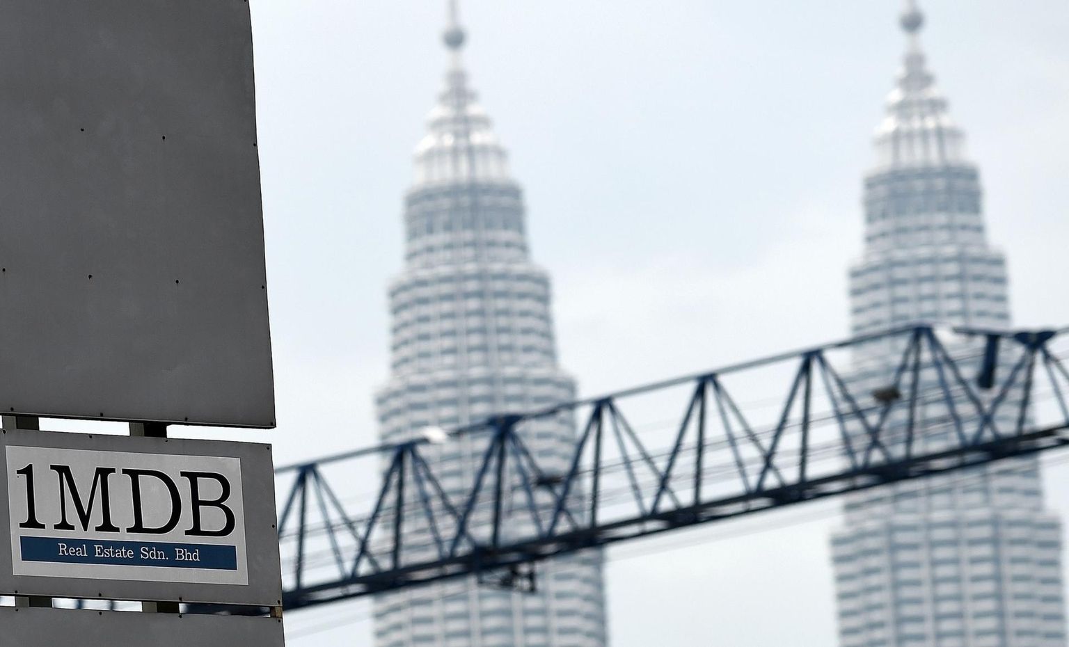 Malaisia riikliku investeerimisfondi 1MDB skandaali tõttu on Goldman Sachs pidanud maksma üle kuue miljardi dollari trahvi. 