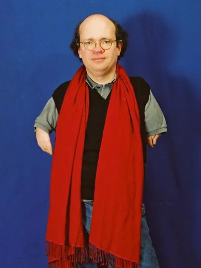 1. oktoober 1957 - Saksa filmitegija Niko von Glasgow, kes sündis samuti talidomiidist põhjustatud defektiga. 2008. aastal tegi ta dokumentaalfilmi «NoBody’s Perfect» oma 12 saatusekaaslasest.