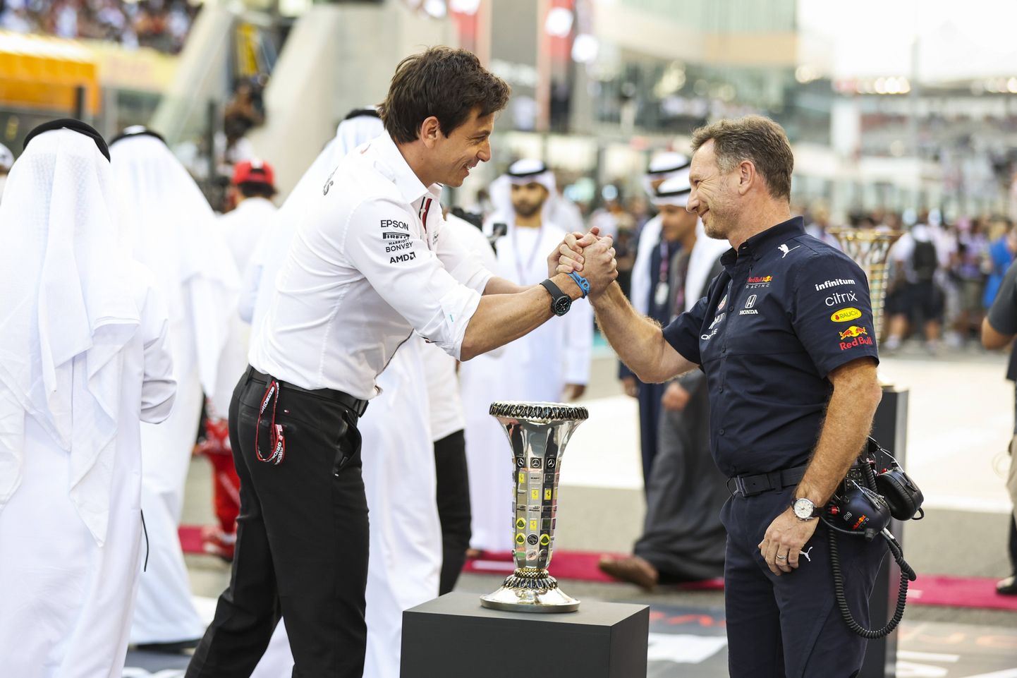 Mercedese pealik Toto Wolff ja Red Bulli juht Chris Horner.