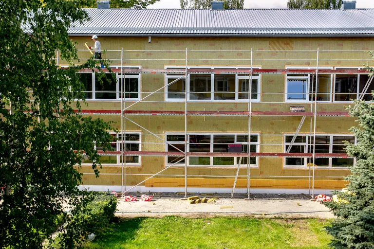 Toetust saavad taotleda nii omavalitsused kui korteriühistud, et parandada hoonete energiatõhusust ja muuta need ajakohasemaks.