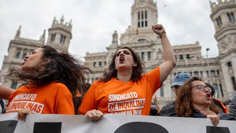 Eluasemekriisi hiigelprotestid survestavad Hispaanias ennetähtaegaseid valimisi välja kuulutama