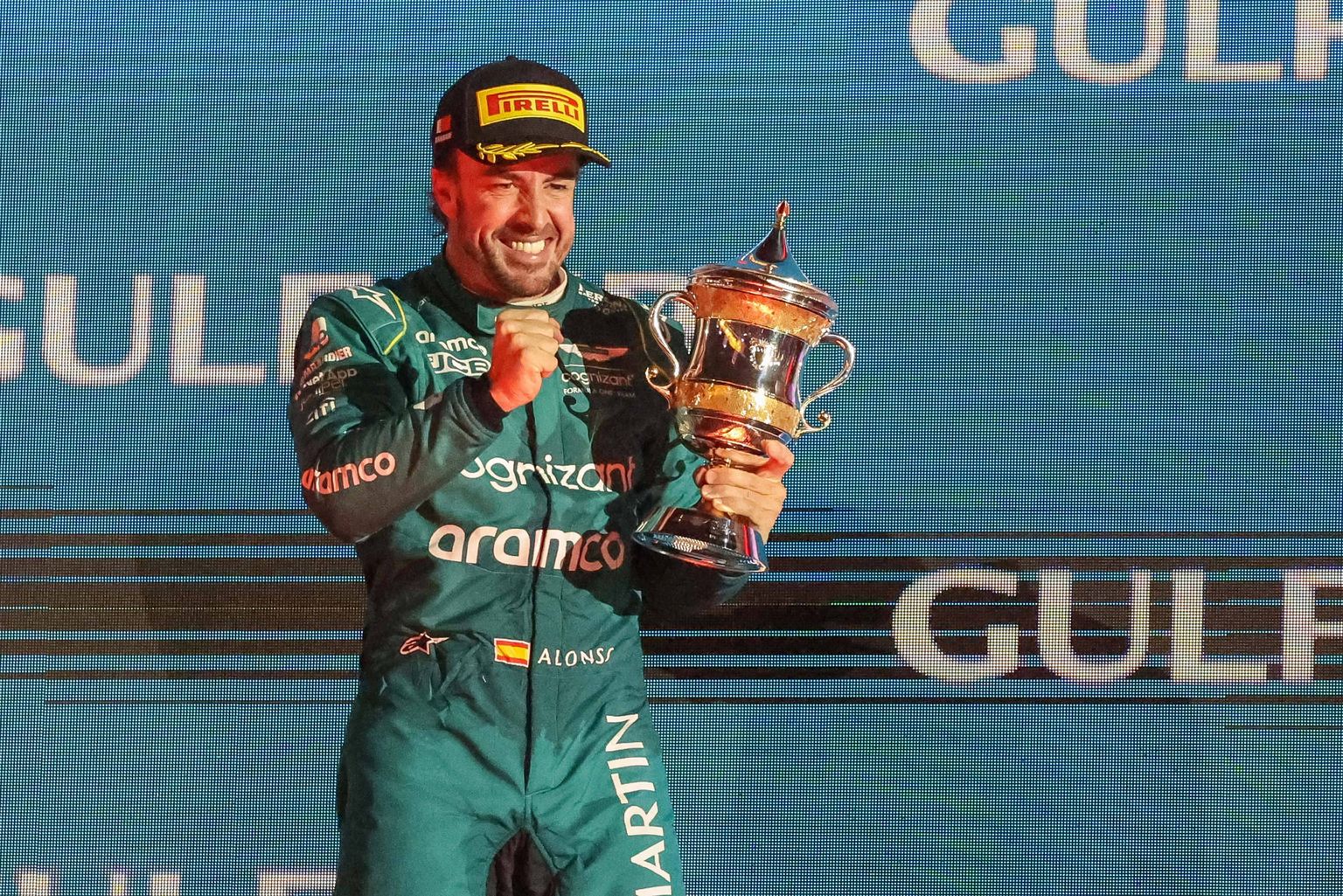 Fernando Alonso viis Aston Martini eile Bahreini F1 etapil poodiumil kolmandale kohale