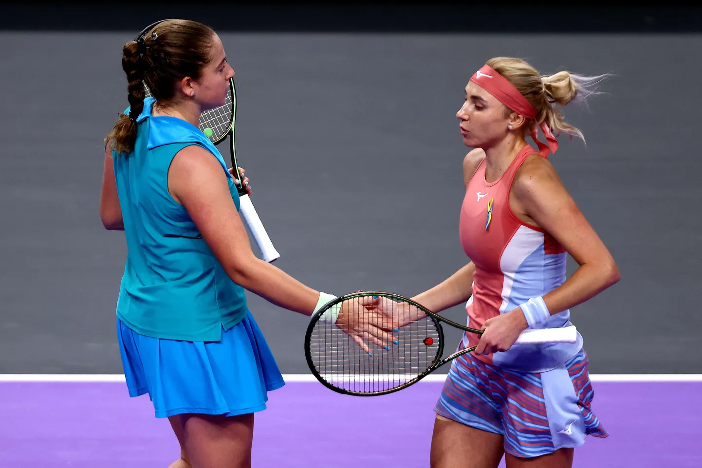 Aļona Ostapenko un Ludmila Kičenoka