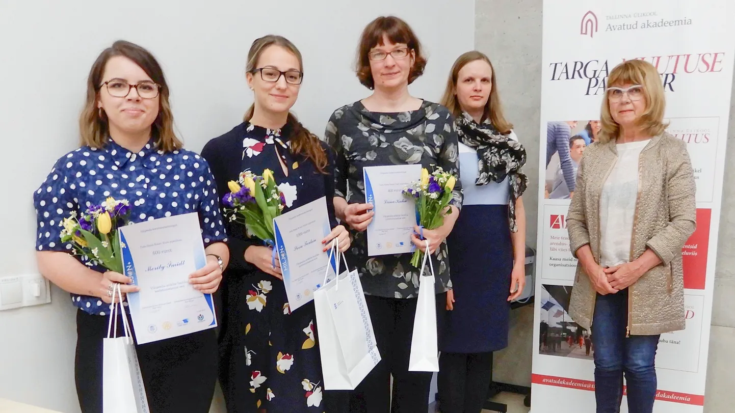 PARIMAD SELGUNUD: Vasakult Merily Šmidt (II koht), Svea Tarkin (I koht), Liina Kahu (III koht), Ann Siiman (žürii esimees), Sirje Ginter (Tartu Hansa Rotary klubi president).