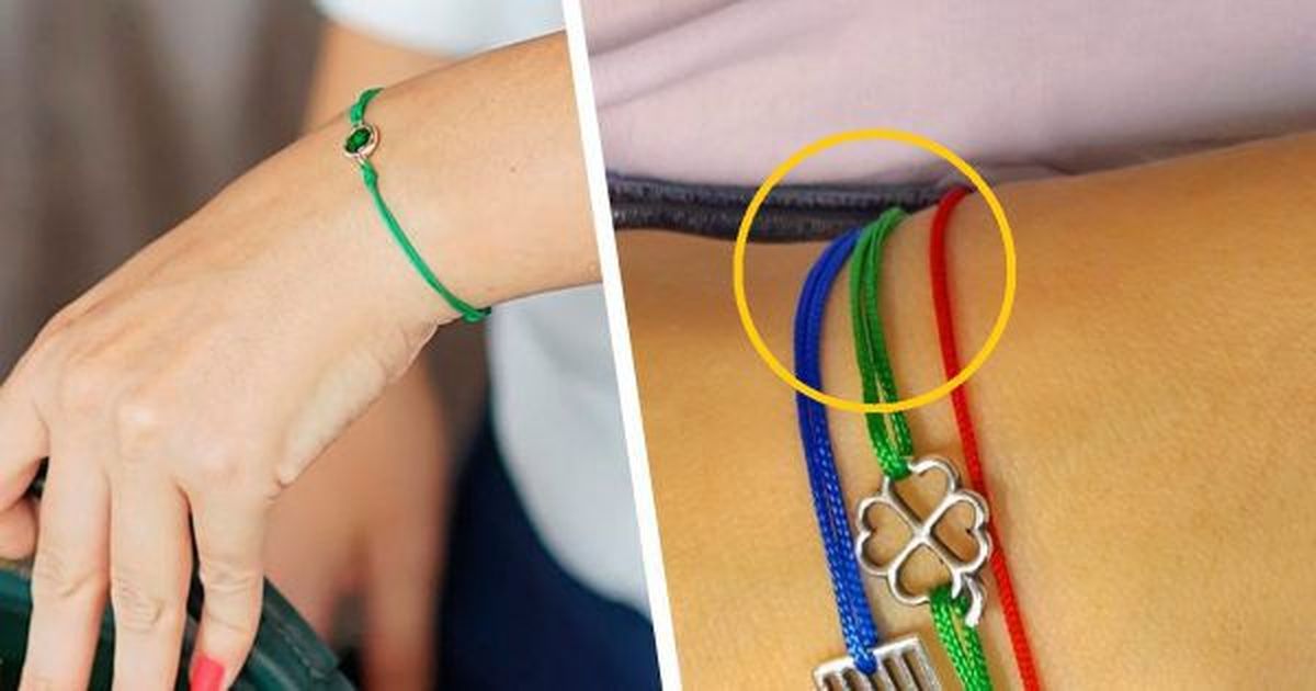 Нитки на левой руке. Веревочка на руку. Браслет из нити на запястье. Зеленые браслеты на руку. Разноцветные браслеты на руку.