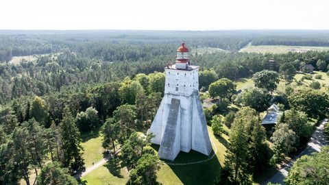 Kõpu tuletorni remondiks mõeldud raha läheb tee-ehituseks