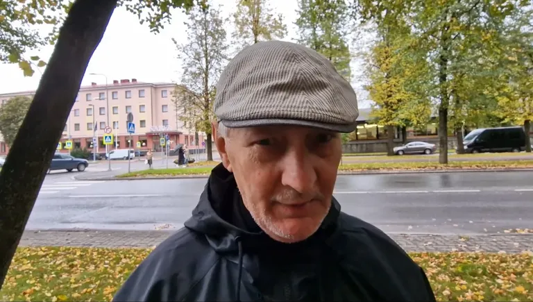 Виктор.