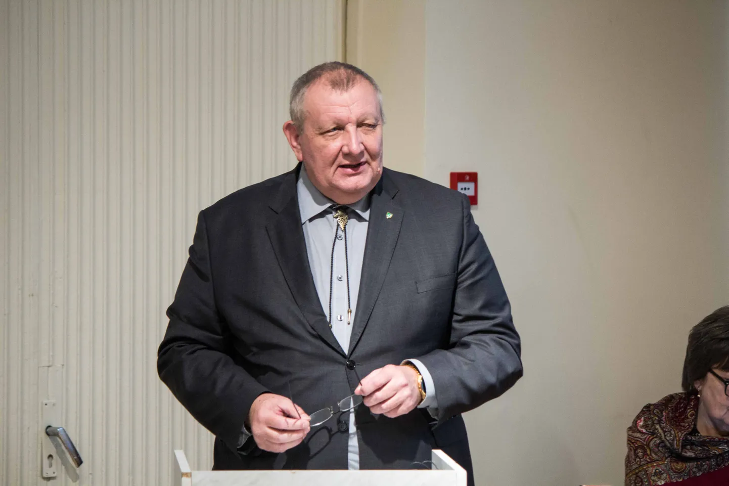 Valga vallavolikogu Keskerakonna fraktsiooni liige Viktor Mägi lahkub plaanitava Valga veekeskuse projektijuhi kohalt märtsi lõpus.