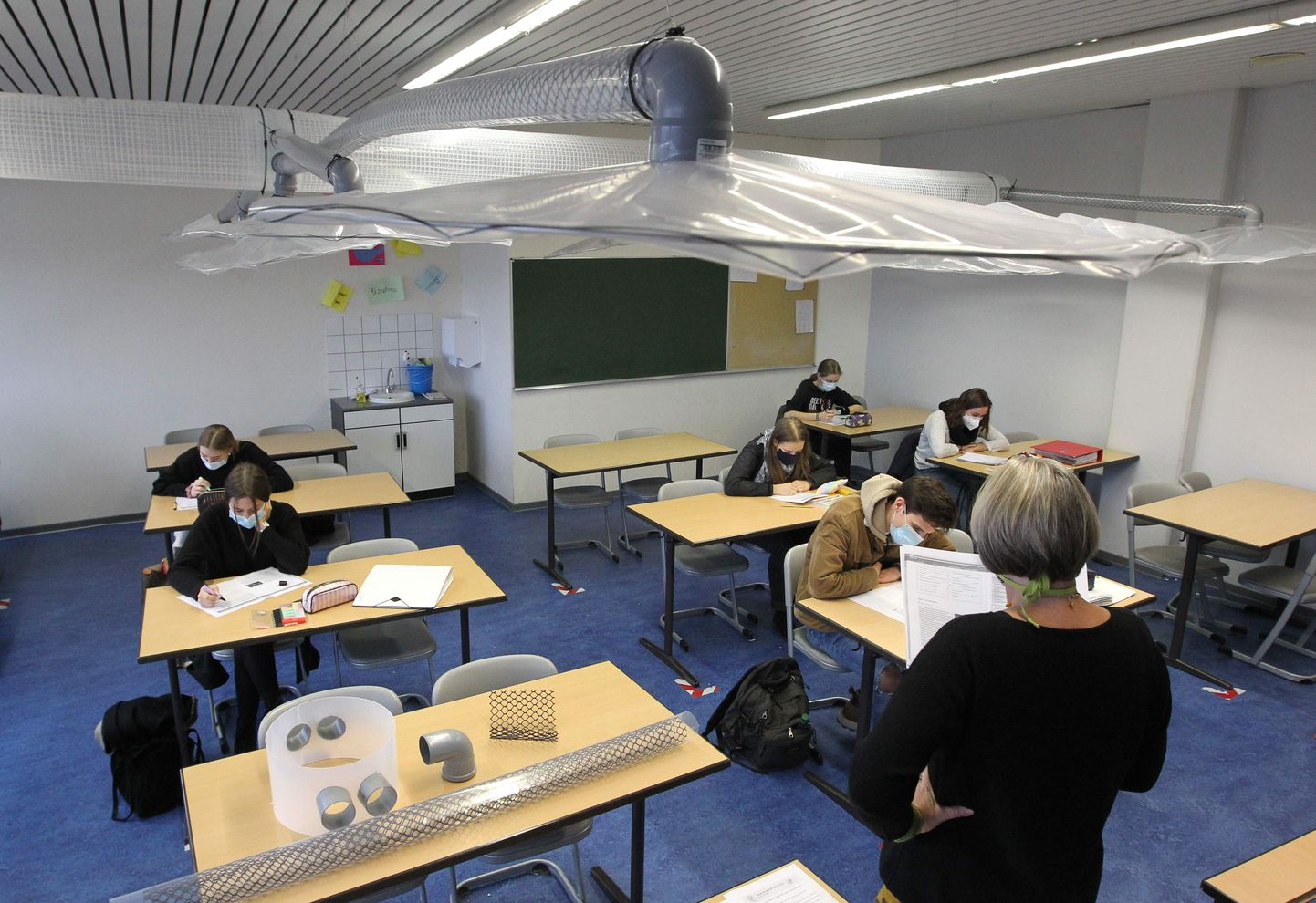 Saksa koolides tuleb õppeaasta maskide ja testimisega