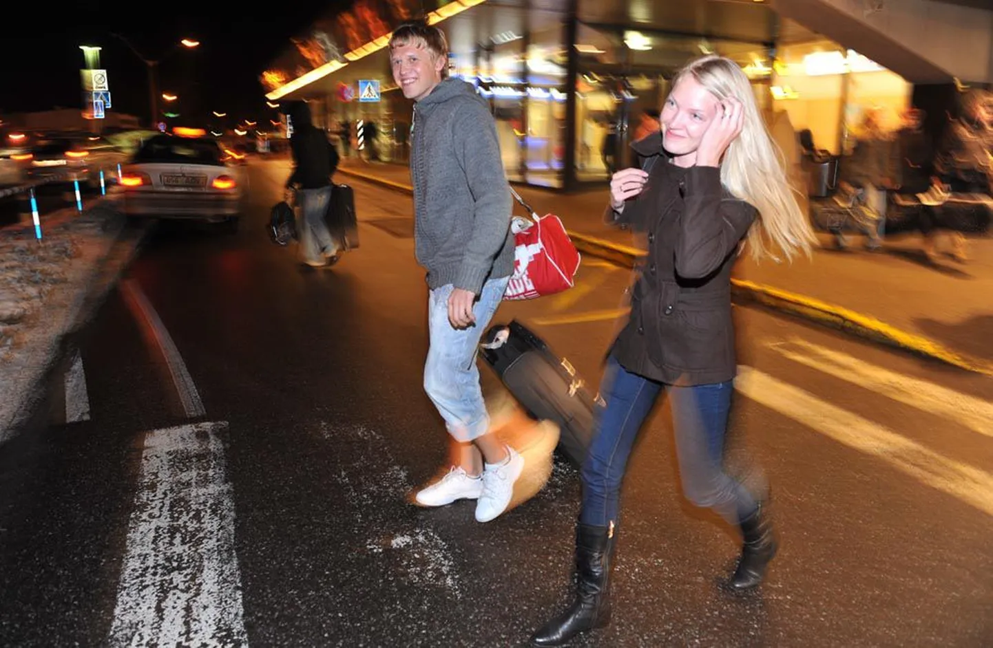 Eile õhtul Tallinna jõudnud Margo Kullisaar ja Triin Mardimäe olid rahul – nädalane võidetud puhkus kulges kenasti.