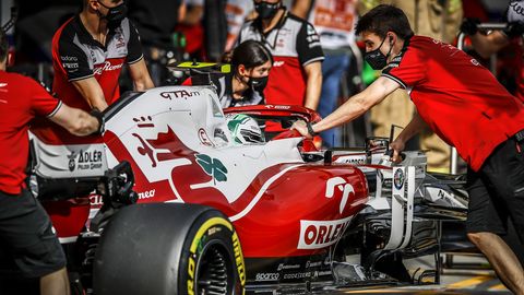 Tants viimase vaba F1 sõitjakoha ümber jätkub, Alfa Romeo andis olulise vihje