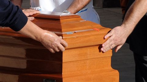 В Аргентине родственники остановили похороны из-за странных звуков из гроба