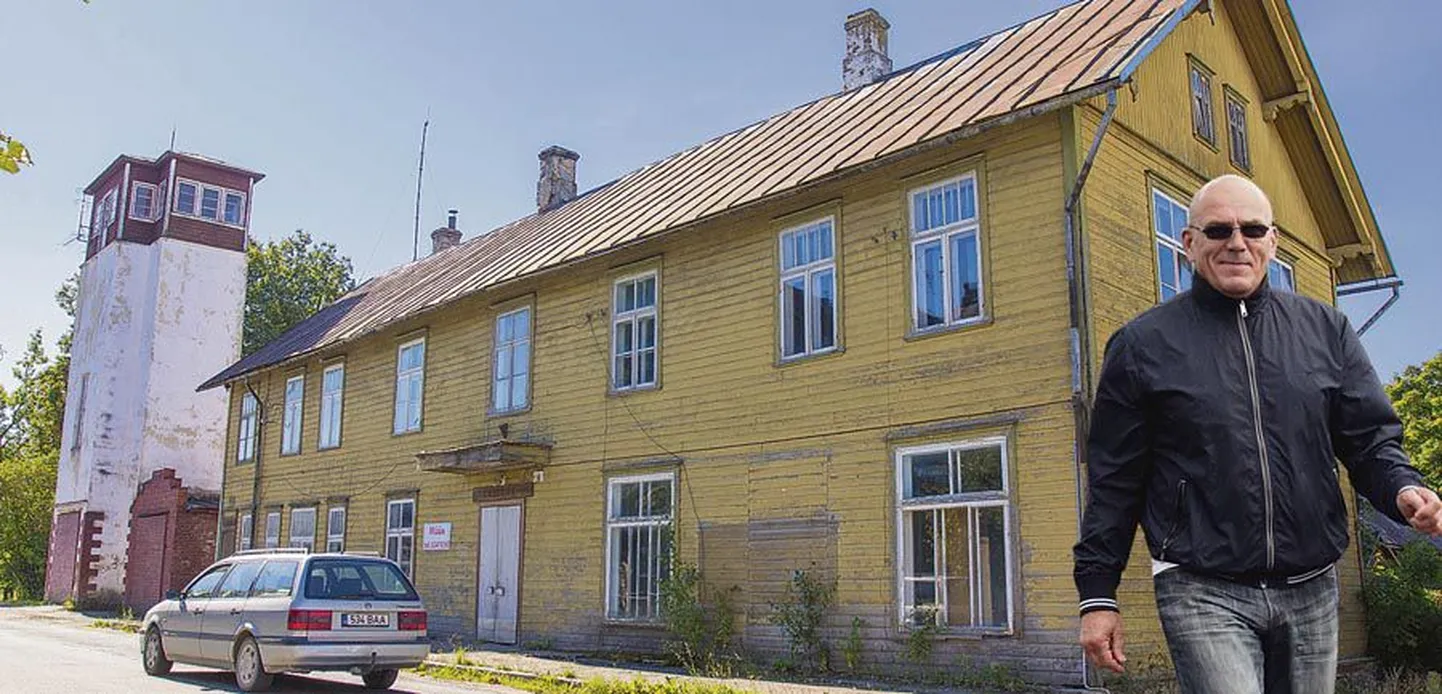 Paar aastat tagasi omandas Rakvere ettevõte OG Electra ehk Grossi Toidukaubad Suure-Jaanis kahe sajandi vanuse hoone, kunagise kultuurimaja plaaniga rajada selle asemele kauplus. Nüüdseks on Oleg Gross (pildil) kinnistu edasi müünud.