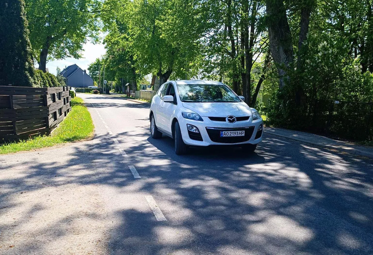Selle autoga sõitnud mehed pakkusid end tööle Toilas.