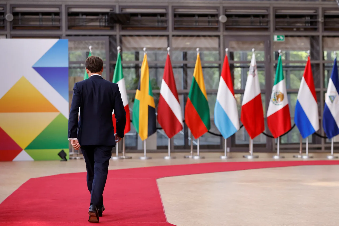 Makrons ES un Latīņamerikas samitā