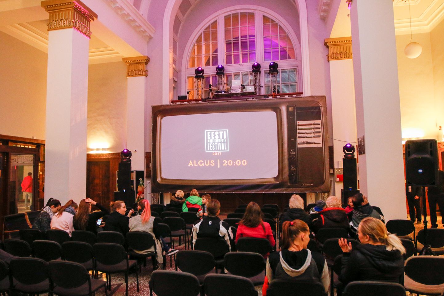 Eesti muusikavideote festival Valga jaamahoones eelmisel aastal.